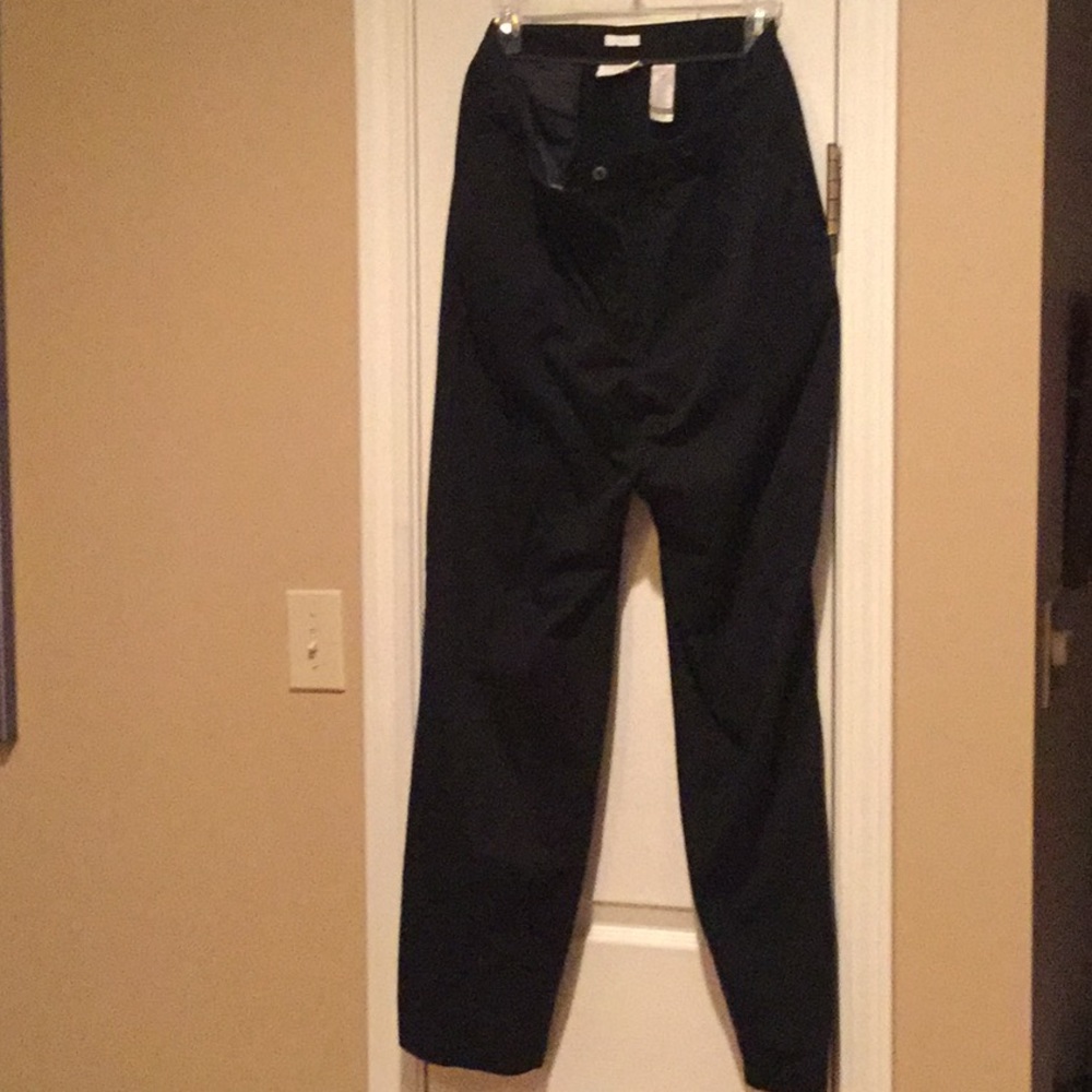 Liz Claiborne women’s pleated pants, black 14R